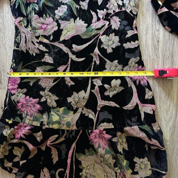 Black Velvet Floral Velvet Burnout Shift Dress Sz 4 Whimsy Goth,Dark Romantic - Picture 12 of 14